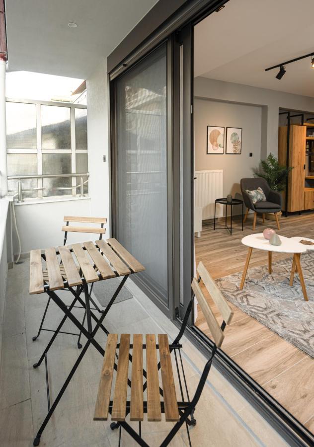 Sts Eight 5.2 Apartment